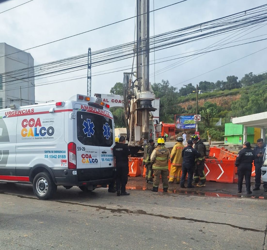 Esta tarde, el Ayuntamiento de Coacalco compartió una tarjeta informativa en la que señala que la fuga de gas en la Avenida del Parque, ocurrió en una toma de 8 pulgadas, sitio al que acudió personal de protección civil municipal para realizar ventilación hidráulica para disipar el gas.