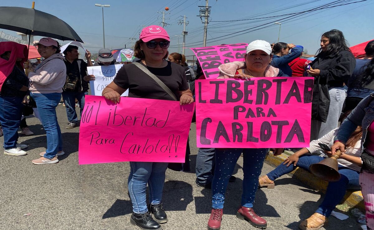 “Todos somos Carlota, todos somos Carlota” gritan los habitantes de la alcaldía Iztapalapa / Foto Emilio Fernández