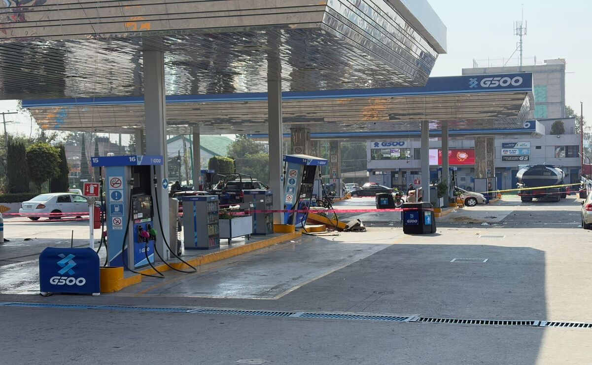 El accidente también dejó daños materiales en la estación gasolinera. Foto: Arturo Contreras
