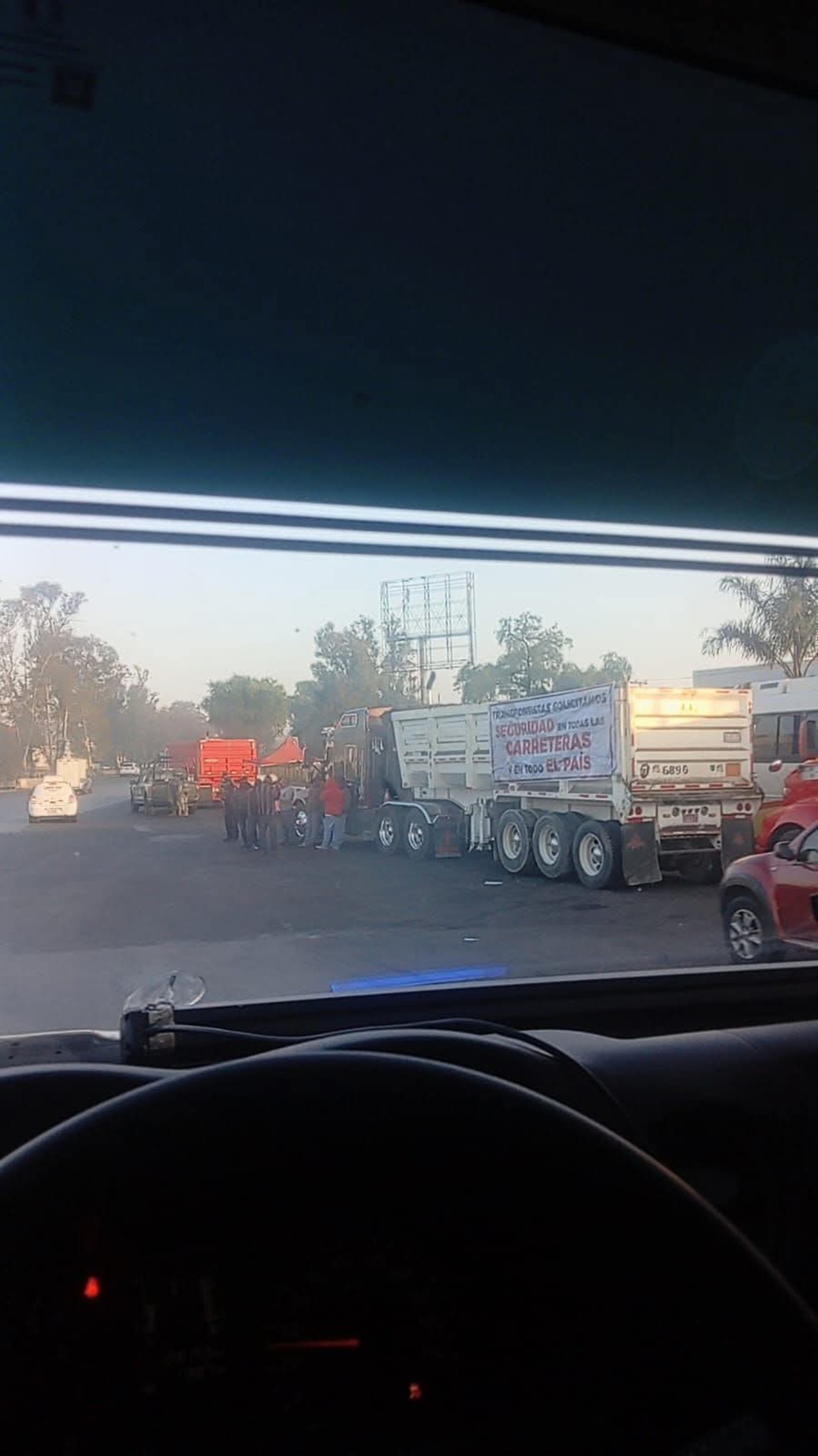 Atención Vial: Transportistas inician concentración en Jorobas; se preparan megabloqueos en 4 autopistas clave