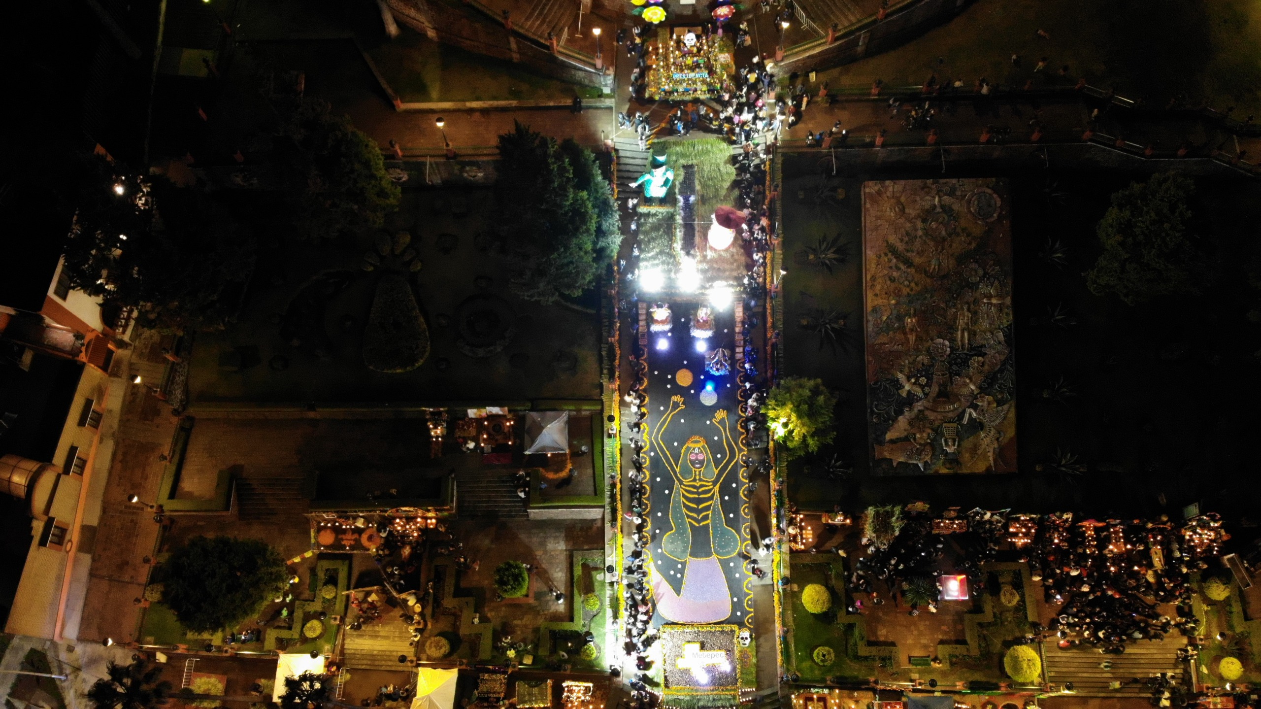 Los días 31 de octubre y 1 de noviembre a partir de las 17:00 en plaza Juárez, se ubicará el Horror Maze, un recorrido especial para menores de edad y otro producido para adultos, que desafían el valor ante el terror. Foto: especial