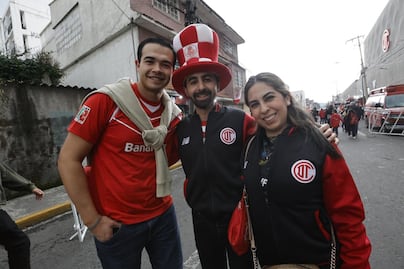 La Banda del Rojo: Pasión que Trasciende Generaciones en Toluca