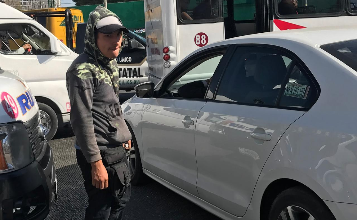 El intenso tráfico vehicular en una de las "tierras de nadie" entre municipios y alcaldías. Foto: Rebeca Jiménez