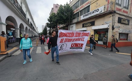 Organización de comerciantes acusa represión y bloquea el Ayuntamiento de Toluca