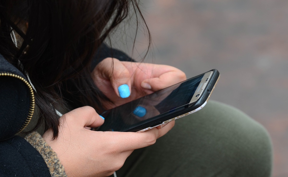 Algunos operadores móviles ofrecen plataformas en línea para registrar el IMEI y solicitar el bloqueo en caso de robo o pérdida. Foto: Arturo Hernandez