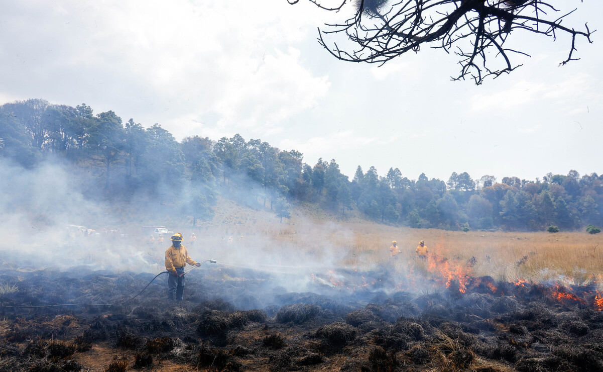 Realizan quema controlada en la que participa Genoveva / Foto Arturo Hernández