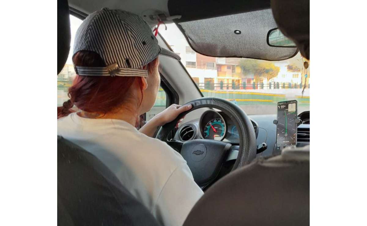 En el Estado de México, conductoras como Brenda e Irma desafían estereotipos y encuentran en las plataformas digitales una fuente de ingresos y autonomía. Foto: Alejandro Vargas