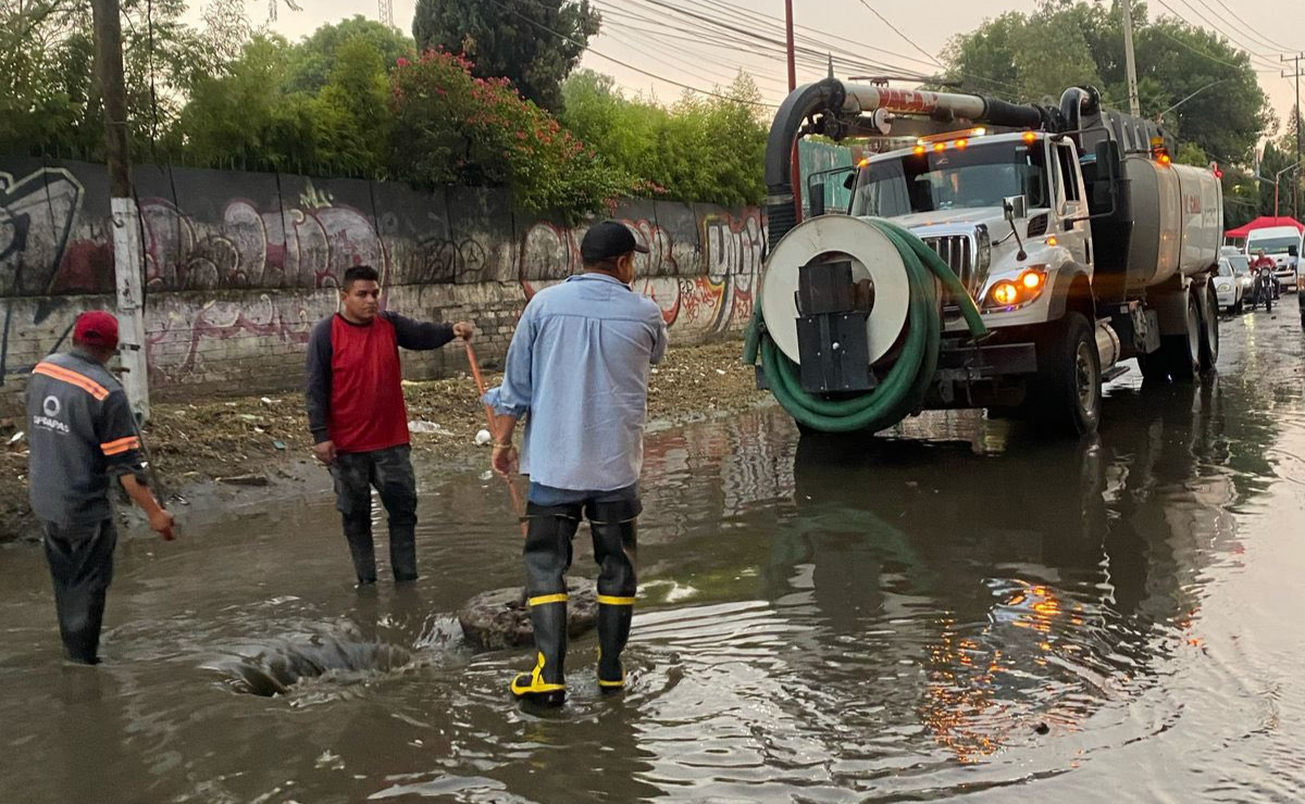 Vecinos señalan a fallas en el drenaje y presunto robo de bombas como causas de la grave situación. Foto: Alerta Los Reyes La Paz