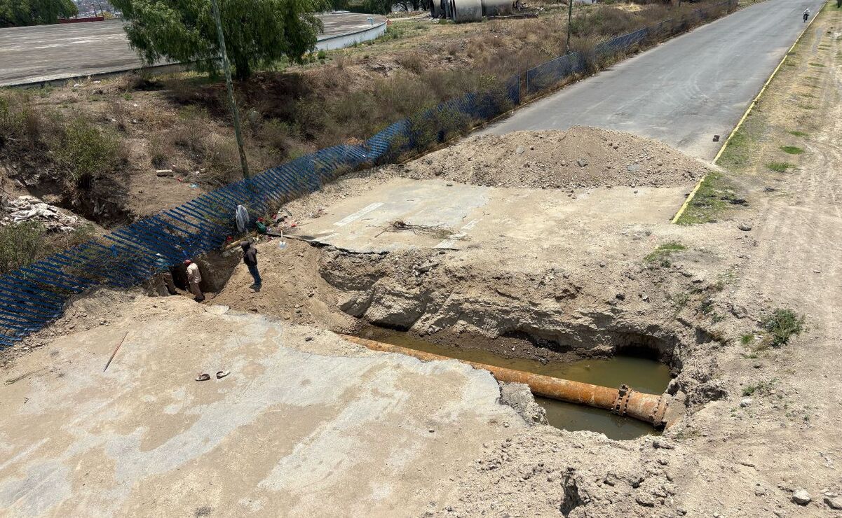 El suministro de agua será suspendido por trabajos de sustitución de una tubería de 24 pulgadas localizada en la Avenida Constitución. Foto: Arturo Contreras / El Universal Estado de México