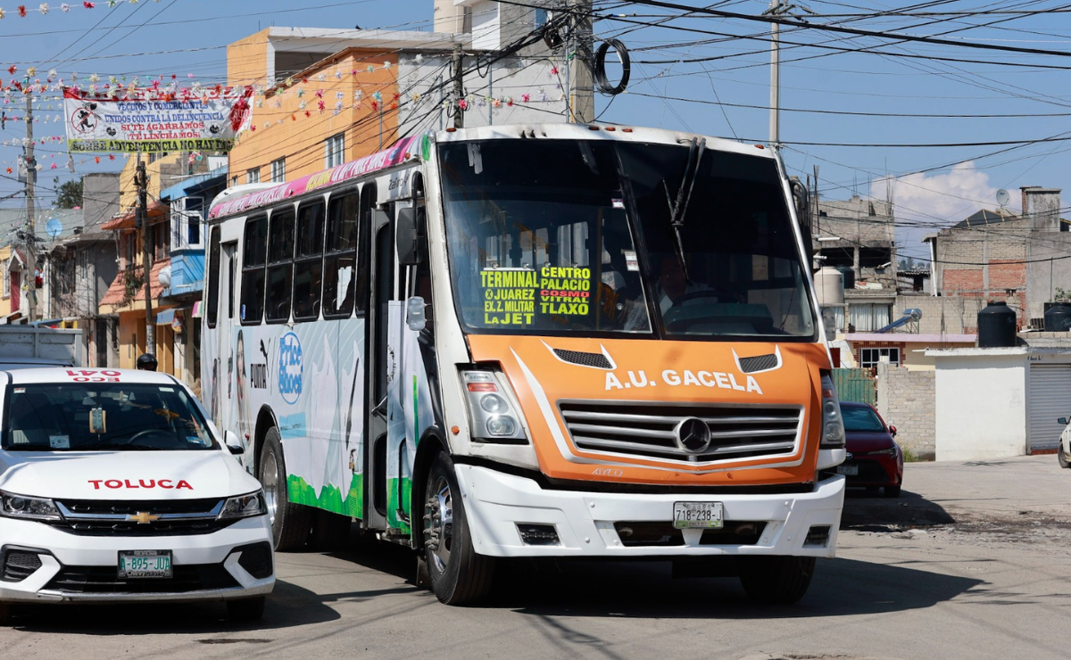 El aumento en la tarifa del transporte público impactaría directamente en el bolsillo de los usuarios de Toluca. Foto: Alejandro Vargas