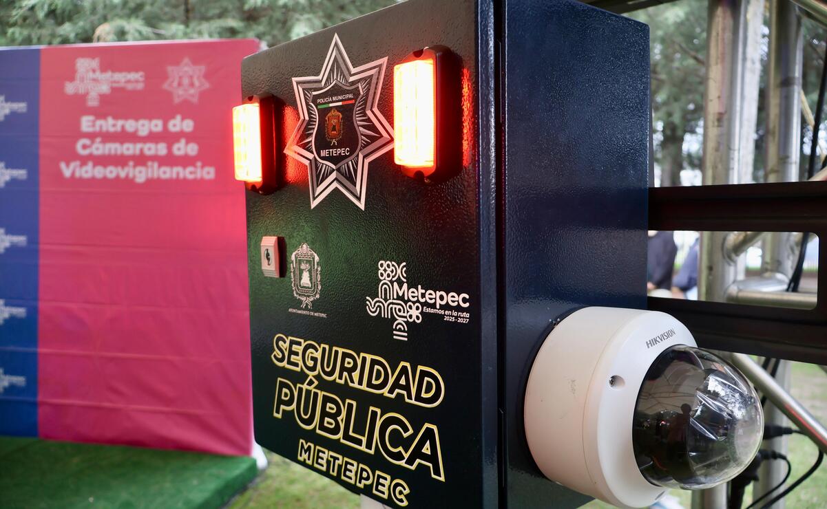 Fernando Flores, destacó que la operatividad de las cámaras es respuesta a un llamado colectivo de continuar teniendo a Metepec / Foto Especial