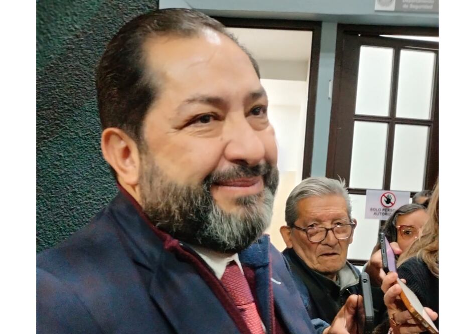 El presidente de la Junta de Coordinación Política, Francisco Vázquez Rodríguez destacó la amplia participación en el proceso. Foto Especial