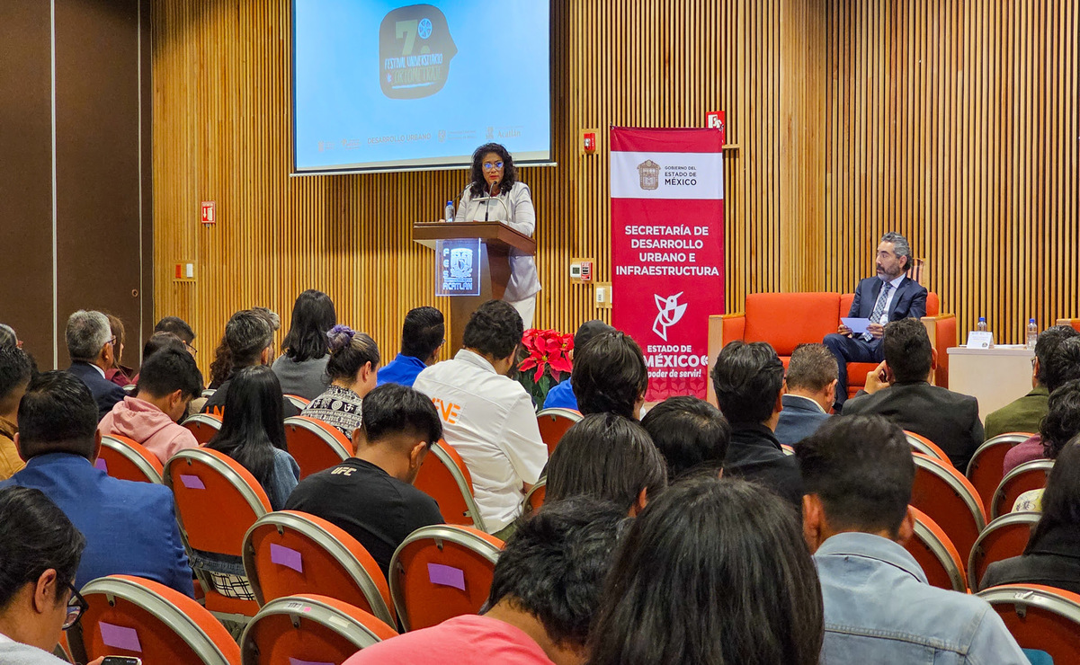 La ceremonia de premiación se llevó a cabo en el Centro de Estudios Municipales y Metropolitanos de la FES Acatlán. Foto: Especial.