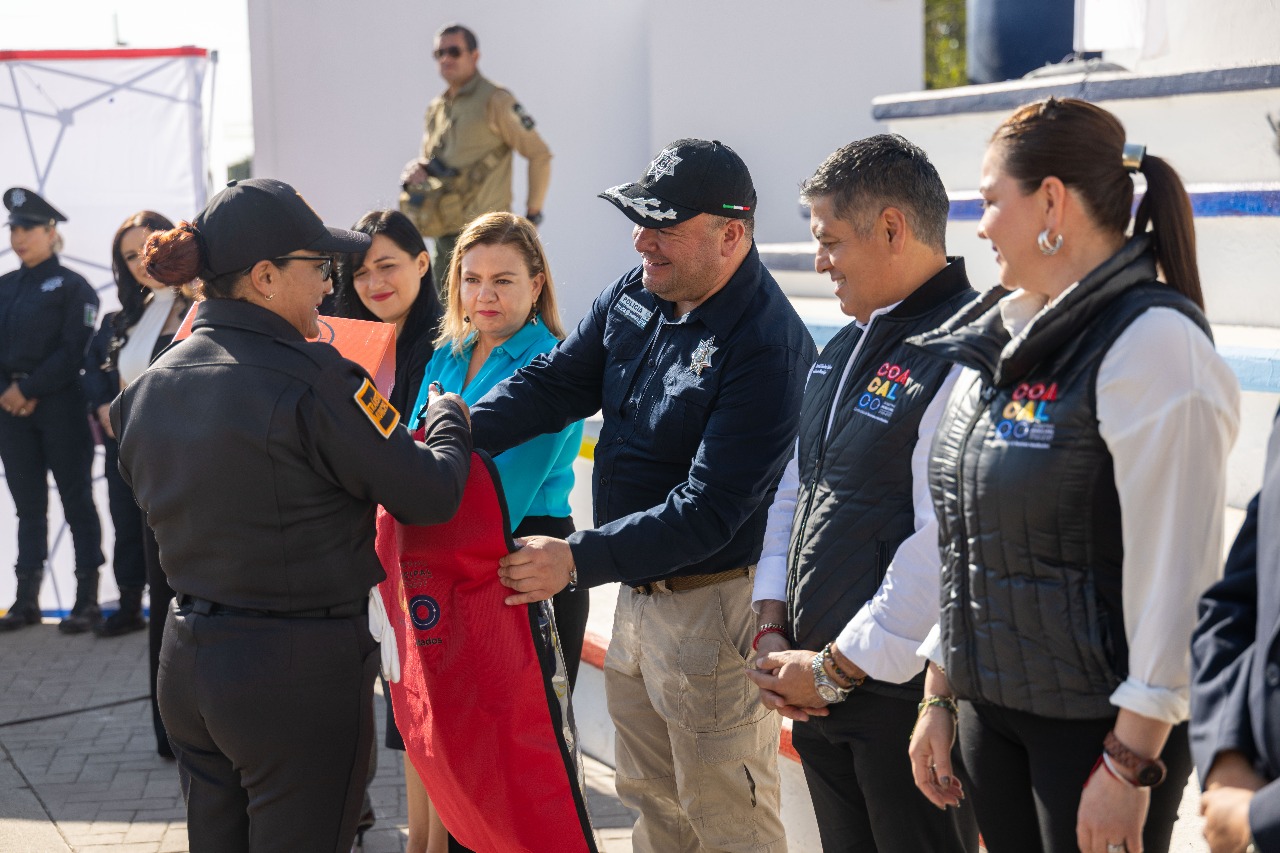 La K9 tiene 4 binomios (pastor belga y alemán), uno detector de narcóticos y tres de guardia/protección. Foto Especial
