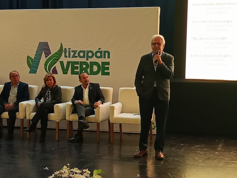 El arquitecto Mario Schjetnan, mente detrás del Parque La Mexicana, presentó los planos que darán una nueva identidad al Parque de los Ciervos. Foto Especial