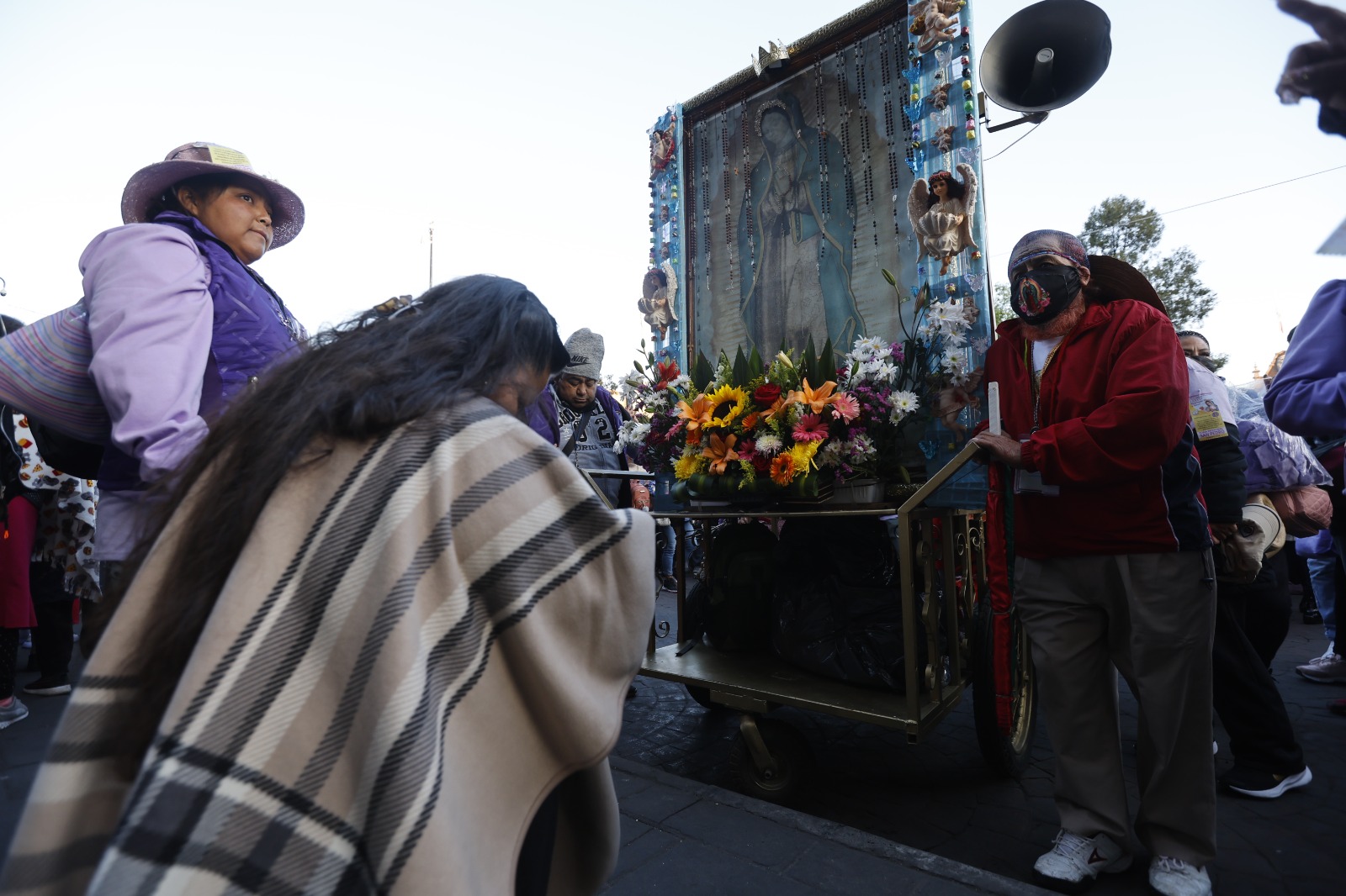 Los fieles que participan en las celebraciones religiosas piden permisos o toman vacaciones. Foto Jorge Alvarado