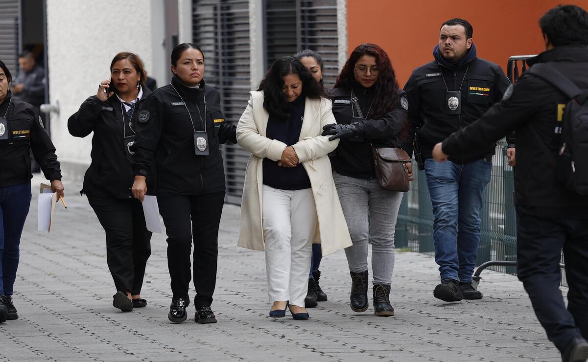 Video: Selenne "N", alcaldesa de Capulhuac es trasladada al Penal de Santiaguito