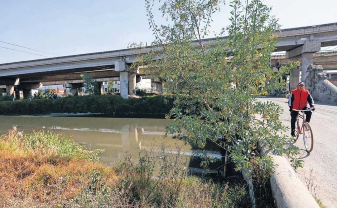 Vecinos del Río Lerma sufren problemas de salud y malestar diario debido a la contaminación crónica y el persistente mal olor. Foto: Arturo Hernández / El Universal Edomex