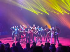 Triunfo histórico: Vie de Cirque gana 9 premios en festival internacional y se lleva el Trapecio de Plata