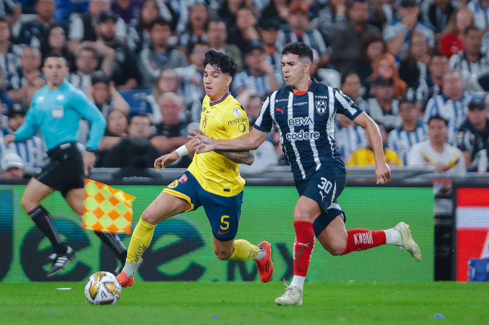 Las Águilas vuelan alto y dejan atrás a sus rivales para convertirse en el equipo más ganador del siglo XXI. Foto Especial