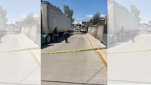 Abandono de cuerpo en canal de San Mateo Cuautepec moviliza a la policía de Tultitlán