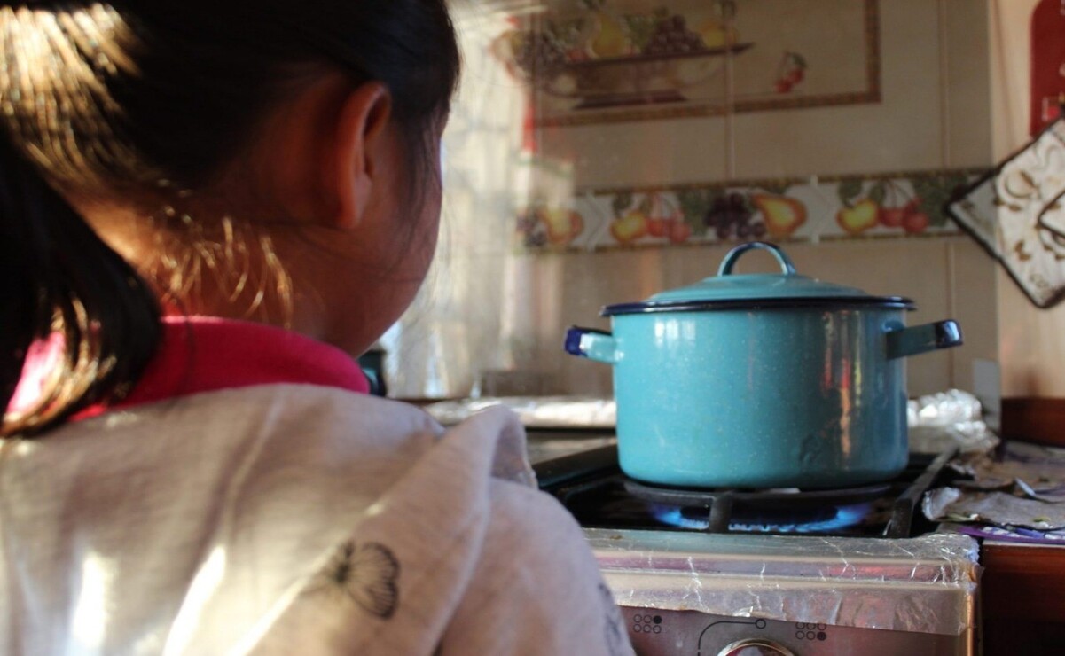 Se recomienda restringir el acceso de niñas y niños a la cocina mientras se preparan alimentos / Foto Especial