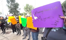 Manifestación en la Fiscalía de Naucalpan: Exigen prisión para empresario acusado de agredir a su expareja