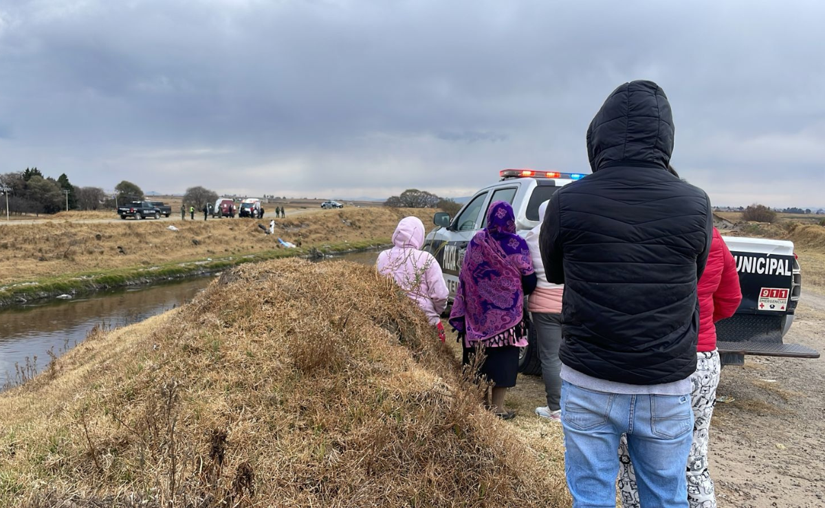 Elementos de Protección Civil extraen dos cuerpos sin vida del Río Lerma, en Temoaya