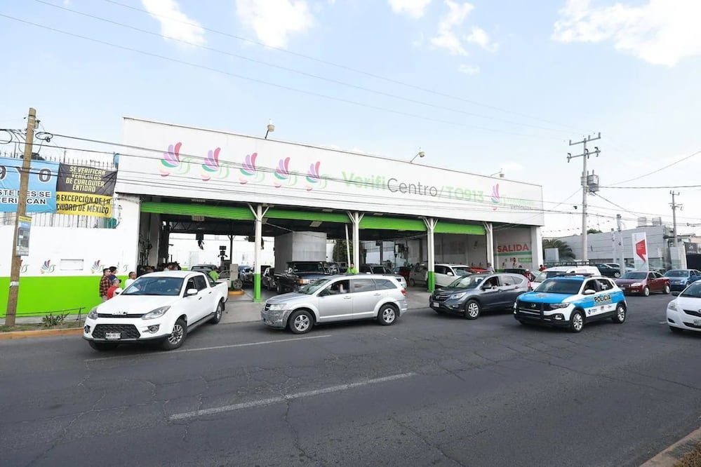 Para el holograma Cero “0” el documento anterior detalló que los vehículos ligeros de año modelo 2010 y posteriores tenían la posibilidad de recibir esta constancia. Foto: Alejandro Vargas/ El Universal