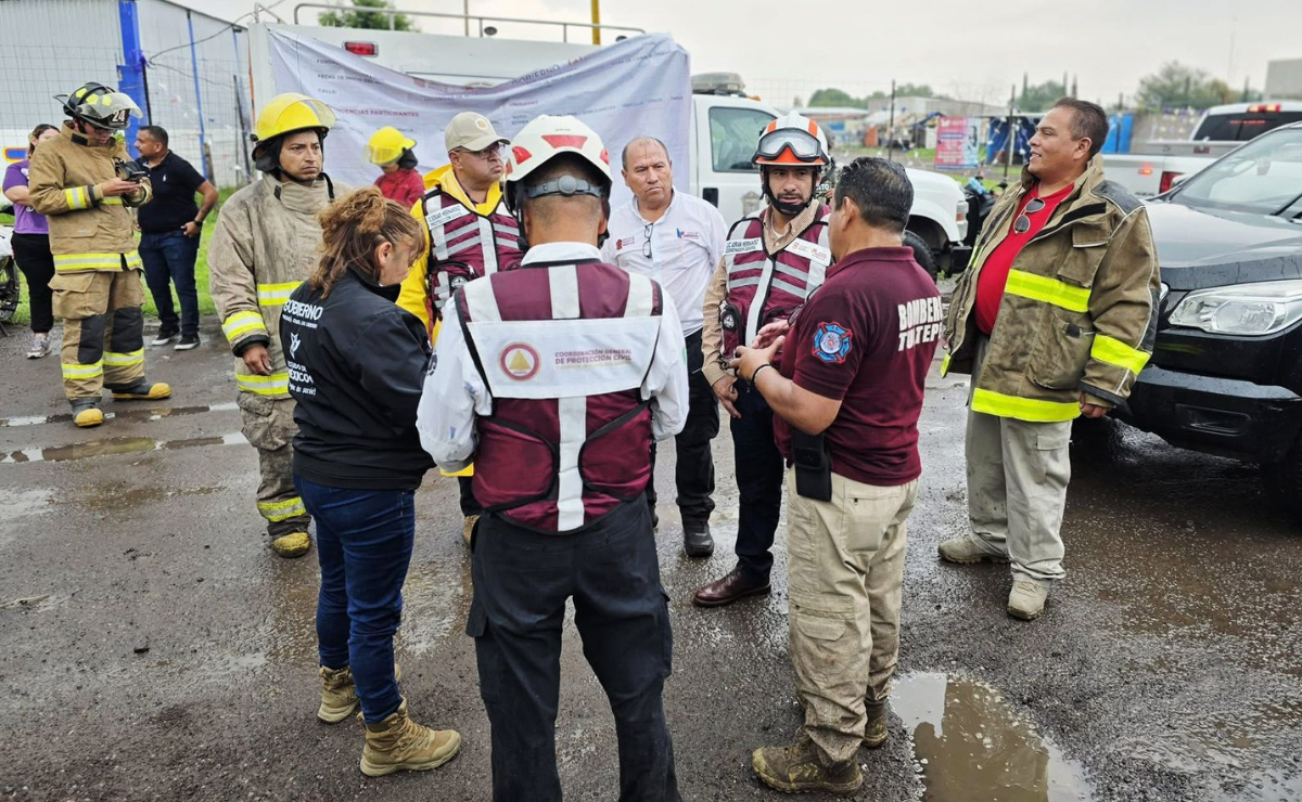 ¡Alerta en Tultepec! Así se coordina la respuesta de emergencia en La Saucera, tras la explosión que sacudió la zona. Se pide a la población no acercarse. Foto: Especial