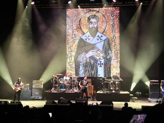 ¡Como una célula que explota! Caifanes hace vibrar de nuevo a Toluca en el Teatro Morelos