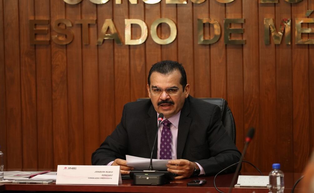 Representantes del INE y autoridades locales presentes en la instalación del Consejo Local, listos para enfrentar el reto organizativo de la elección / Foto: Arturo Hernández