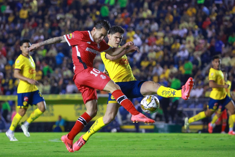 Con un contundente 2-0, el América se impone sobre Toluca en la ida de los cuartos de final. Foto Especial
