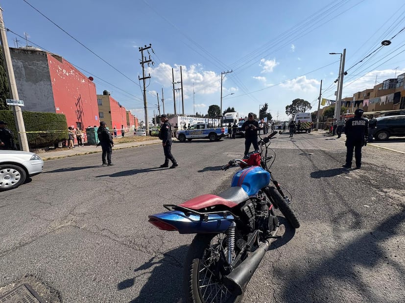 El incidente causó crisis nerviosas entre padres de familia, ya que las detonaciones se escucharon a escasos metros de un jardín de niños durante el horario de actividades. Foto Especial