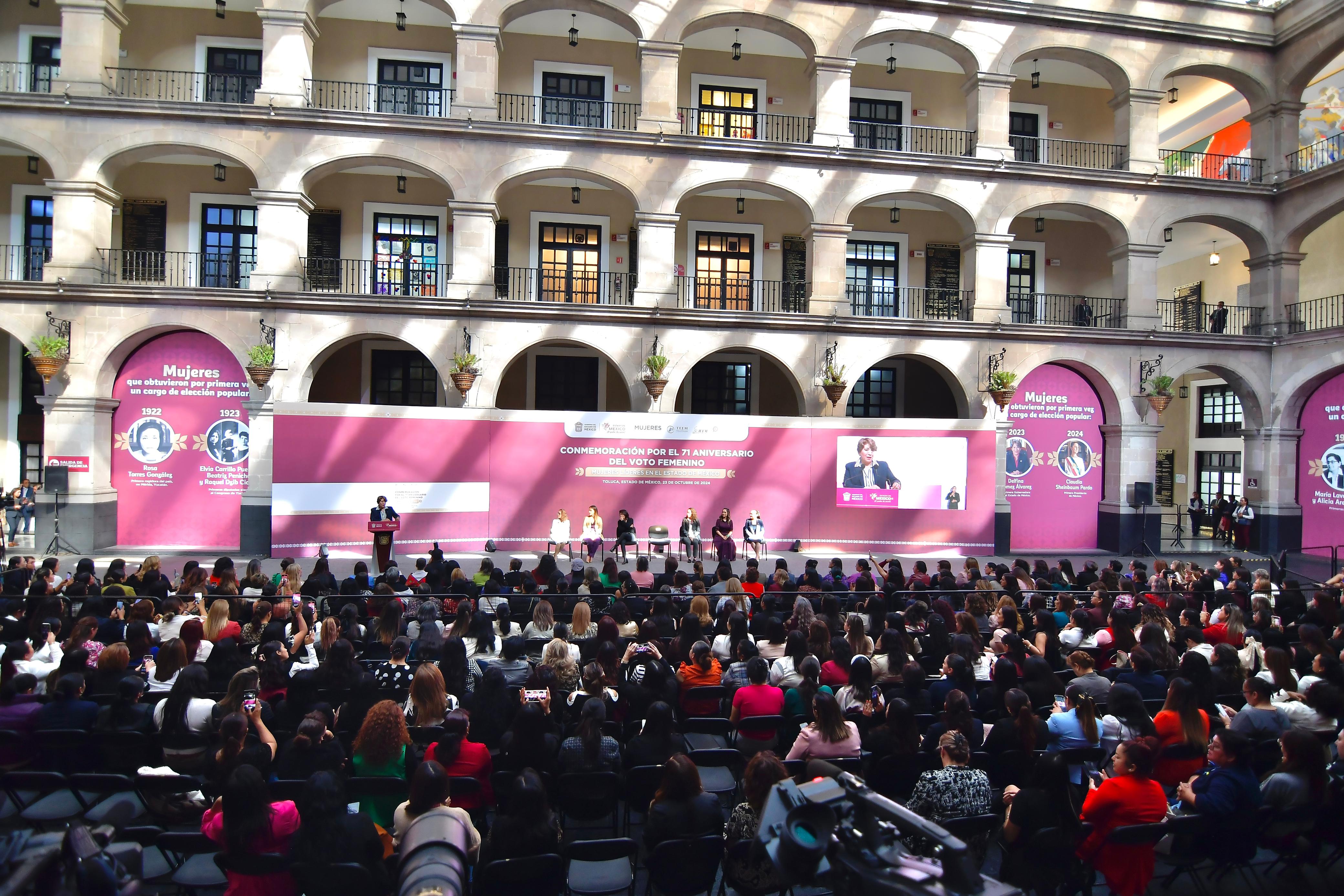 Delfina Gómez Álvarez destacó que esta lucha por la igualdad no está terminada. Foto Arturo Hernández