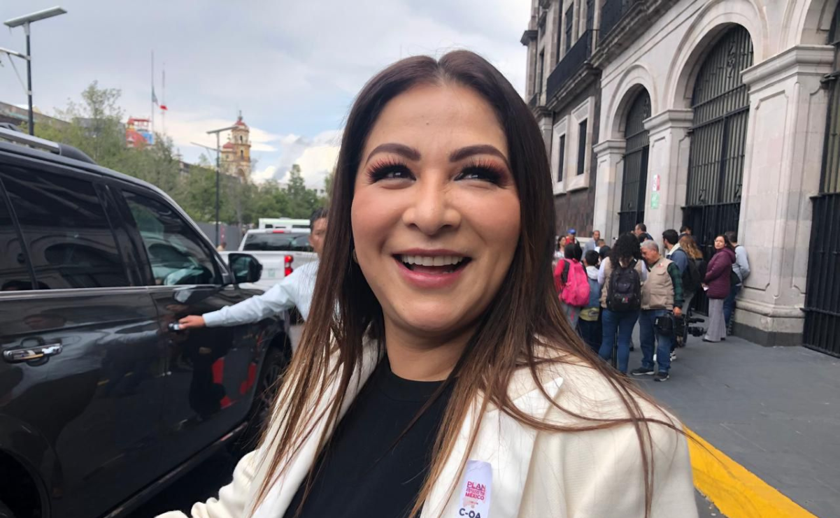 La presidenta de la CODHEM, Myrna Araceli García Morón, durante una sesión de asesoría con ciudadanos / Foto: Miguel García