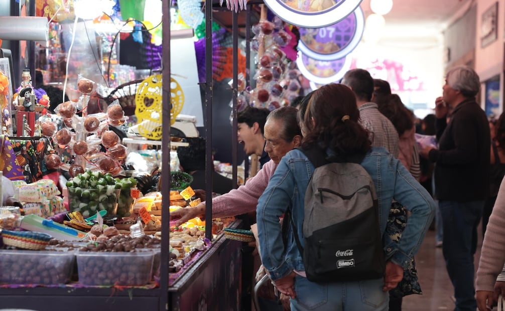 Restaurantes y hoteles de Toluca reportan beneficios por la llegada de turistas. Foto: Alejandro Vargas / El Universal