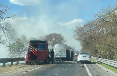Accidente en Ixtlahuaca: Choque múltiple deja heridos y afecta transporte universitario