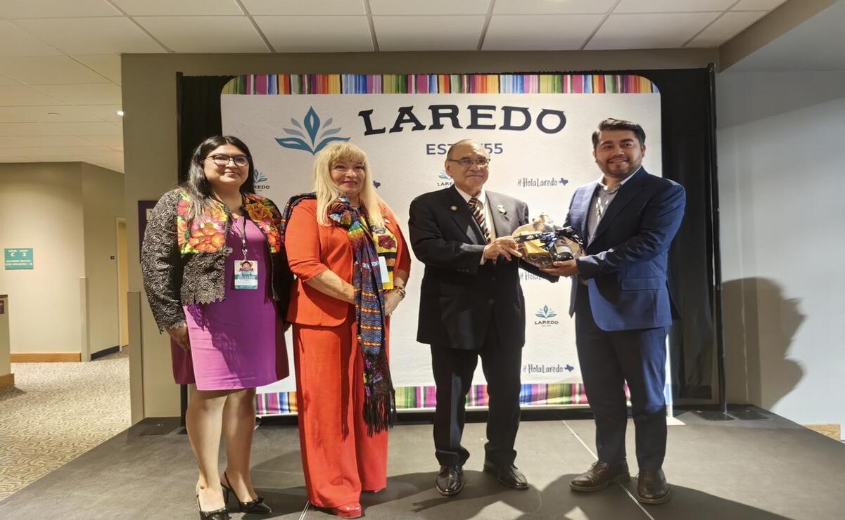 El Gobierno Municipal agradeció la calidez y anfitrionía del alcalde de Laredo, Texas, Dr. Victor D. Treviño, y de su esposa, Rosa Márquez de Treviño, por facilitar la participación de San Mateo Atenco. Foto: Especial