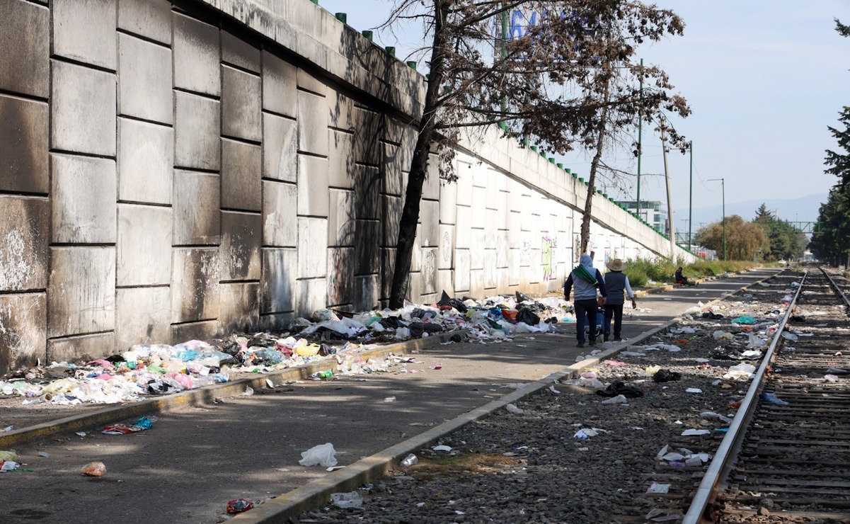 Paseo Tollocan refleja abandono, marcado por el crecimiento de tiraderos de basura / Foto Arturo Hernández