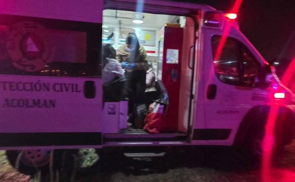 Seis personas fueron estabilizadas y enviadas a clínicas de la zona para descartar lesiones internas o fracturas tras el fuerte impacto. Foto Especial