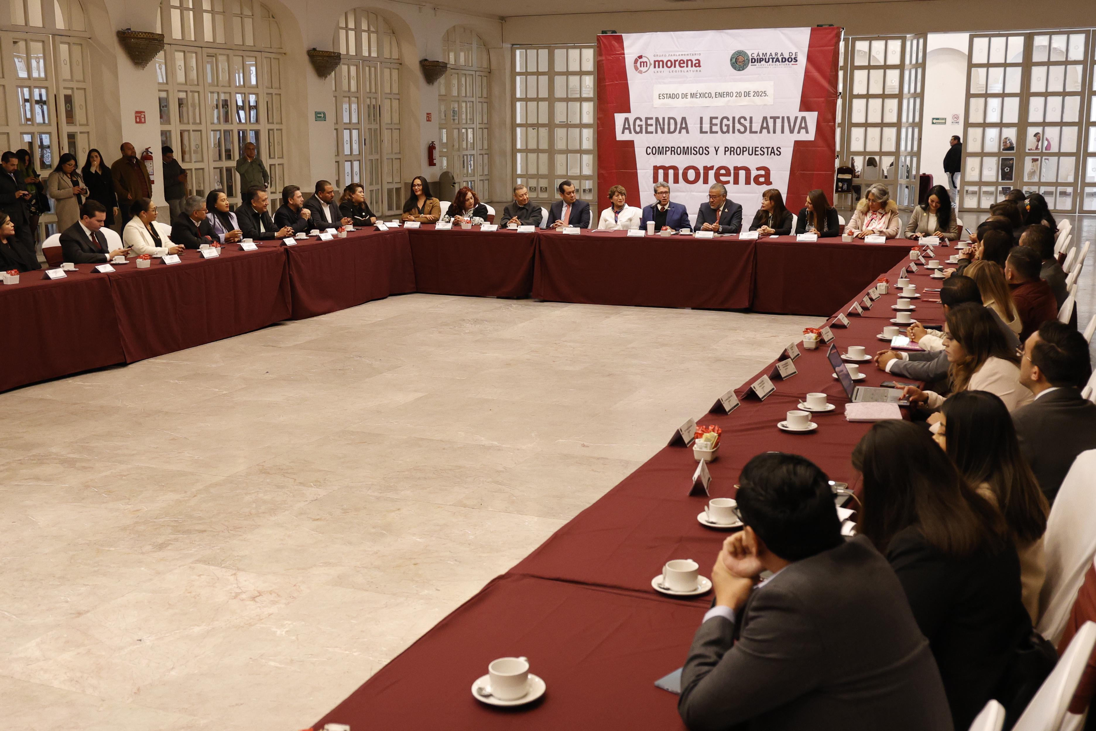 En Toluca se reúnen diputadas y diputados morenistas mexiquenses y de Michoacán / Foto Arturo Hernández