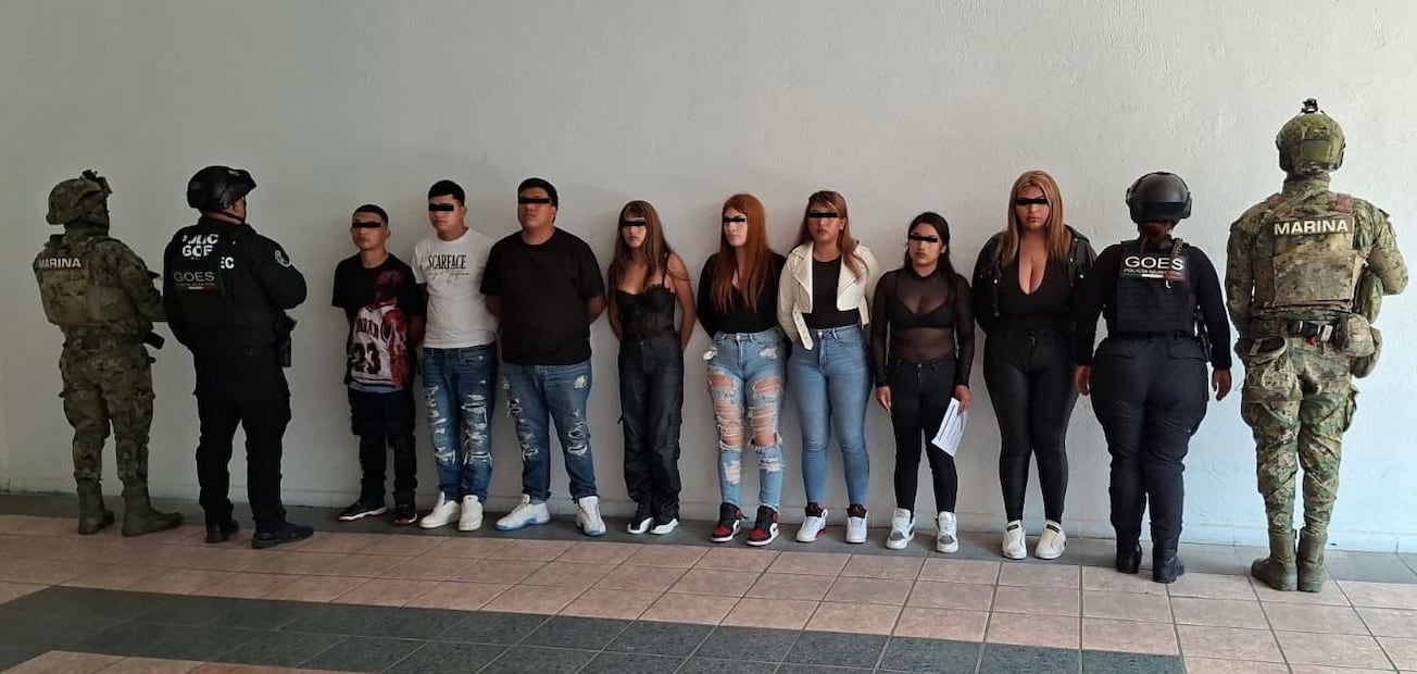 Los jóvenes de entre 18 y 24 años fueron presentados ante el Ministerio Público de la Fiscalía General de la República, donde se inició una carpeta de investigación. Foto: especial
