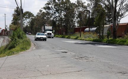 Pésimas condiciones en vías estatales afectan al transporte de carga en Edomex