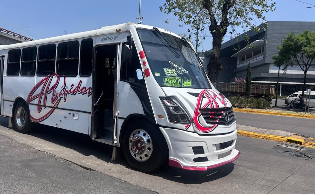 El secretario de Movilidad, Juan Hugo de la Rosa, anunció la extensión de plazos para apoyar la economía de los concesionarios. Foto Especial