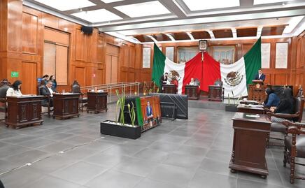 Movimiento Ciudadano propone bajar multa de verificación: señalan calles llenas de baches