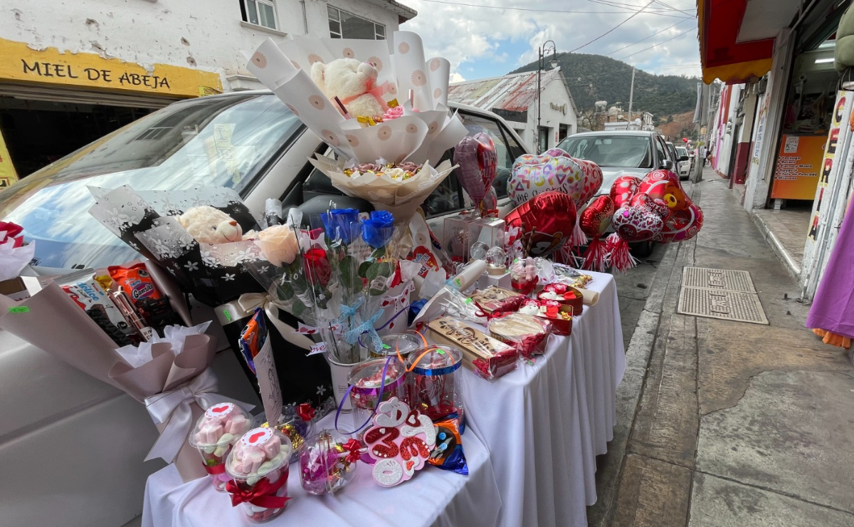 San Valentín en Atlacomulco: entre el aumento de precios y la búsqueda de opciones económicas para celebrar Foto: Michelle Sánchez