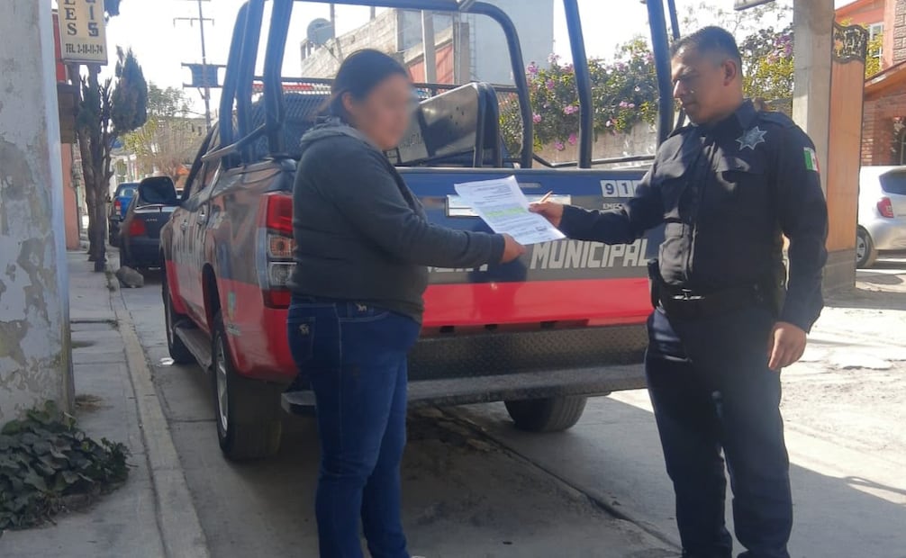 A pesar de las agresiones y amenazas de muerte, los uniformados continúan con los protocolos de detención de agresores. Foto Especial