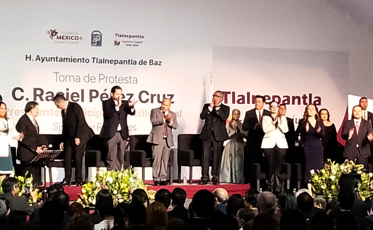 Raciel Pérez Cruz toma protesta como alcalde electo de Tlalnepantla para el periodo 2025-2027 Foto: Especial