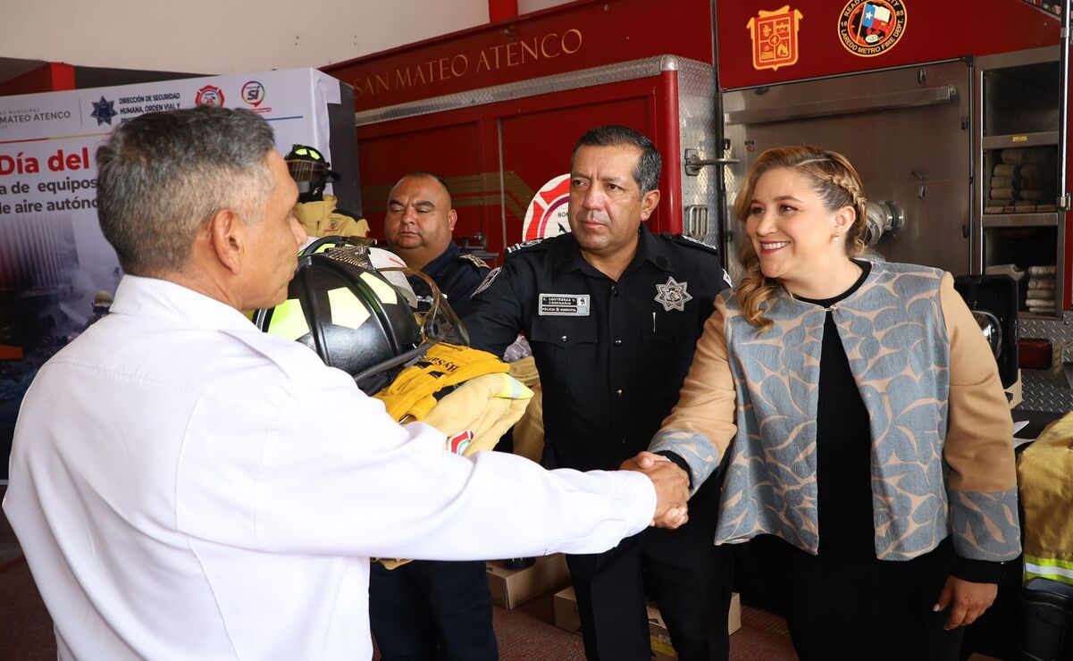 Reconoció la valentía y entrega de los Bomberos / Foto Especial